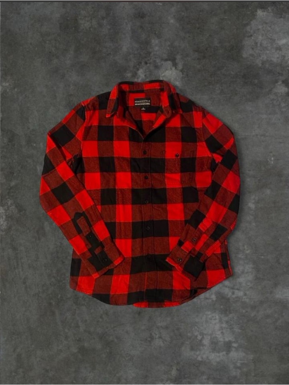 Aeropostale Red & Black Plaid Button-Up Shirt - Men